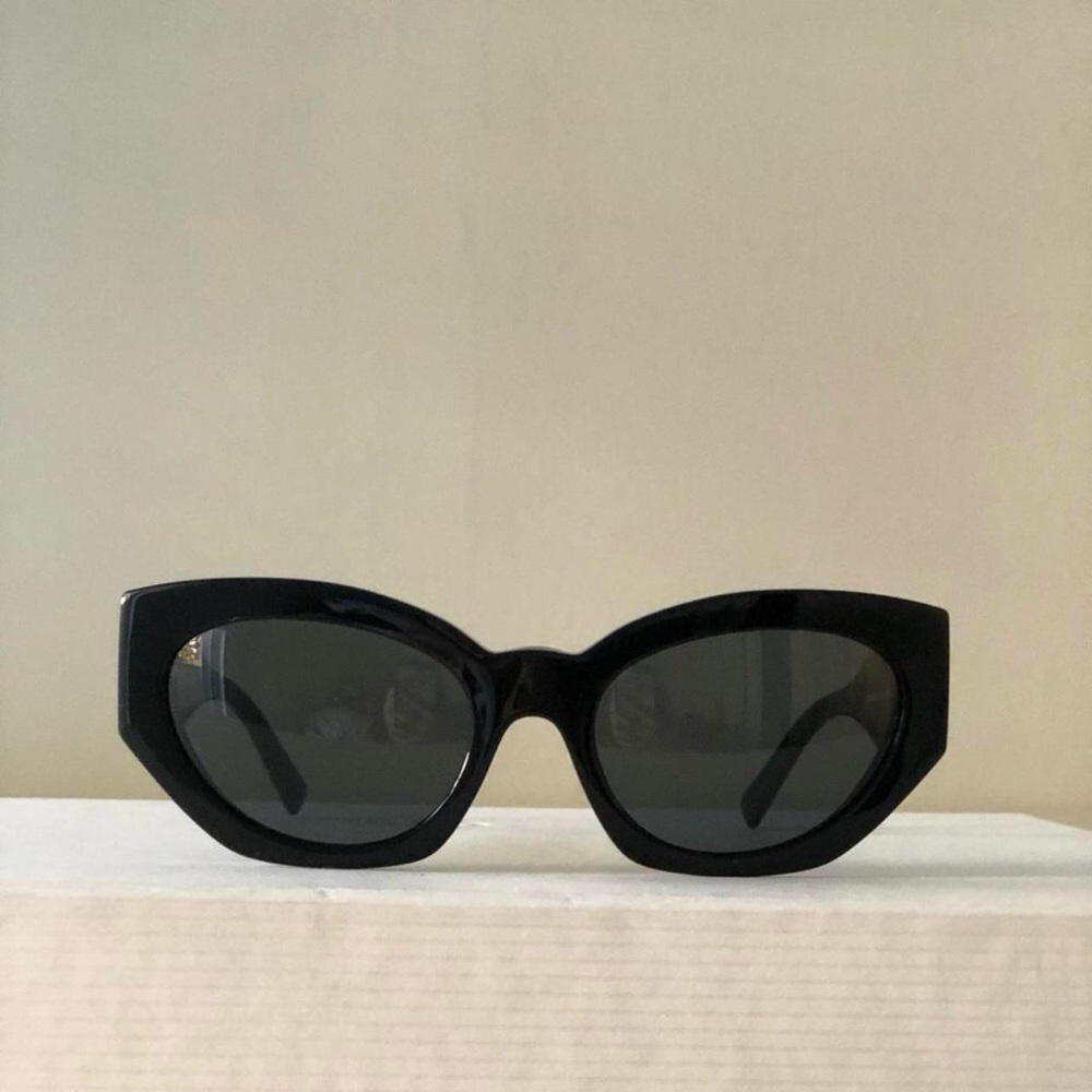 Versace cat eye sunglasses - Picture 4 of 13